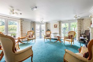 COMMUNAL LOUNGE- click for photo gallery